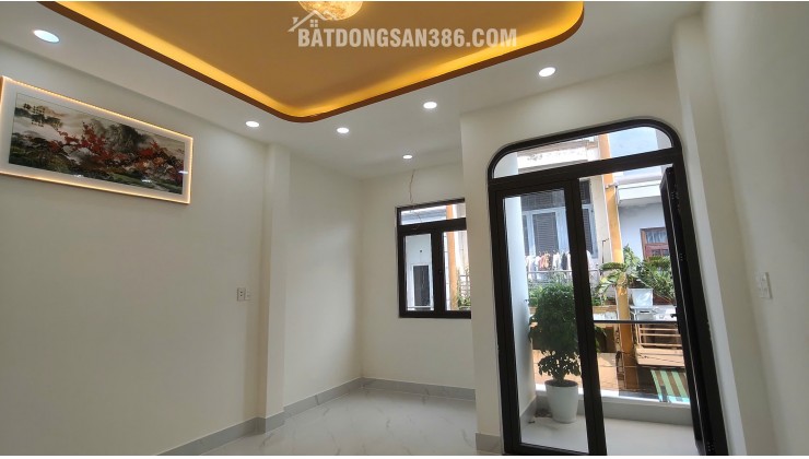 Ngay Bờ Kênh Tham Lương, nhà 4 tầng 52m2 hẻm xe hơi chỉ 6Đ nhỏ
